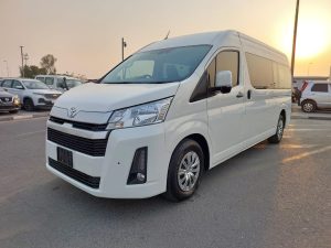 2021 TOYOTA HIACE COMMUTER 2.8 2WD AT White
