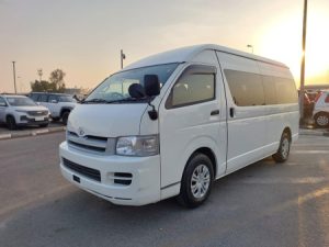 2005 TOYOTA HIACE VAN 2.5 2WD AT White