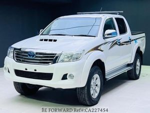 2014 TOYOTA HILUX PICK UP 3.0 4WD AT White