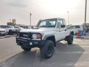 2015 TOYOTA LAND CRUISER PICK UP 4.5 4WD MT White