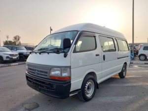 2002 TOYOTA HIACE COMMUTER VAN 3.0 2WD AT White