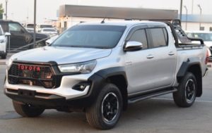 2017 TOYOTA HILUX PICK UP 2.8 4WD MT Silver