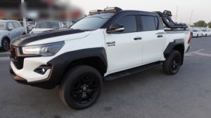 2017 TOYOTA HILUX PICK UP 2.8 4WD AT White