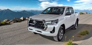 2025 TOYOTA HILUX PICK UP 2.8 4WD AT White
