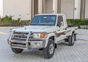 2014 TOYOTA LAND CRUISER PICK UP 4.0 4WD MT White