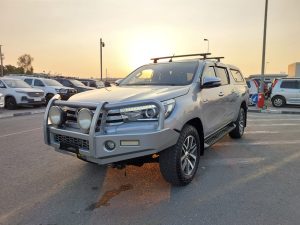 2016 TOYOTA HILUX SR5 PICK UP 2.8 4WD AT Silver