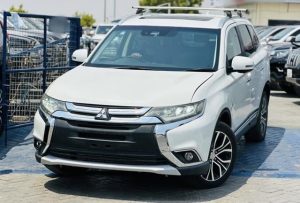 2021 MITSUBISHI OUTLANDER SUV 2.2 4WD AT White