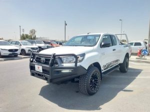 2021 TOYOTA HILUX PICK UP 2.8 4WD AT White