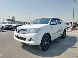 2014 TOYOTA HILUX PICK UP 3.0 4WD AT White