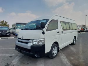 2015 TOYOTA HIACE COMMUTER 3.0 2WD AT White
