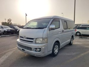 2005 TOYOTA HIACE COMMUTER 2.7 2WD AT Silver