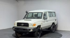 2011 TOYOTA LAND CRUISER PICK UP 4.5 4WD MT White