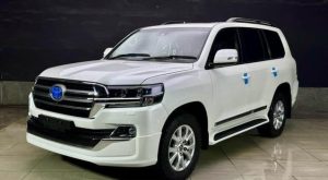 2017 TOYOTA LAND CRUISER SAHARA SUV 4.5 4WD AT White