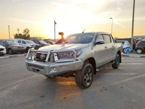 2017 TOYOTA HILUX PICK UP 2.8 4WD AT Silver