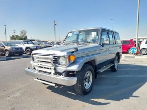 1993 TOYOTA LAND CRUISER SUV 3.5 4WD MT Silver
