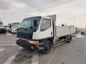 1995 MITSUBISHI CANTER TRUCK 4.6 2WD MT White