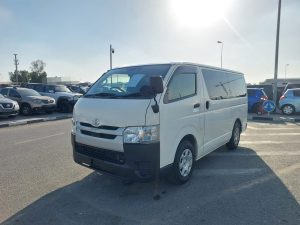 2019 TOYOTA HIACE VAN 2.8 2WD AT White