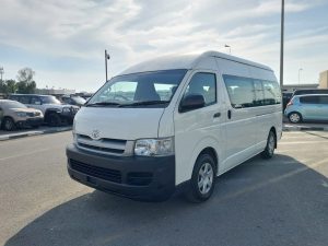 2006 TOYOTA HIACE COMMUTER VAN 2.5 2WD MT White