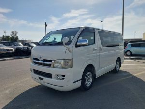 2007 TOYOTA HIACE VAN 2.0 2WD AT White