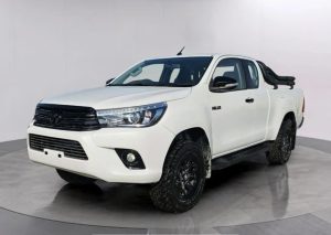 2016 TOYOTA HILUX EXTRA CAB 2.8 4WD MT White