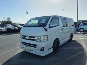 2012 TOYOTA HIACE VAN 2.0 2WD AT White