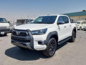 2018 TOYOTA HILUX PICK UP 2.8 4WD AT White