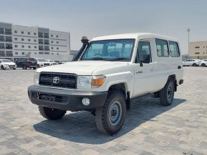 2018 TOYOTA LAND CRUISER SUV 4.2 4WD MT White