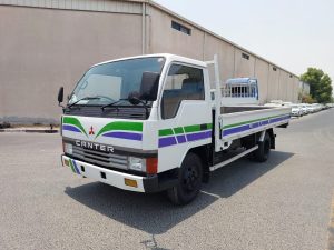 1989 MITSUBISHI CANTER TRUCK 3.3 2WD MT White