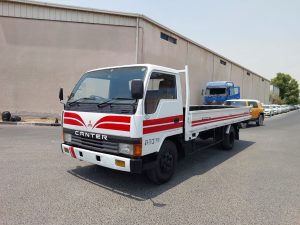1989 MITSUBISHI CANTER TRUCK 3.3 2WD MT White