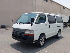 2002 TOYOTA HIACE VAN 2.0 2WD AT White