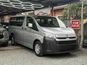 2027 TOYOTA HIACE VAN 2.8 2WD MT Silver