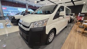 2027 TOYOTA HIACE VAN 2.8 2WD MT White