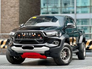 2024 TOYOTA HILUX DOUBLE CAB 2.8 4WD AT Black