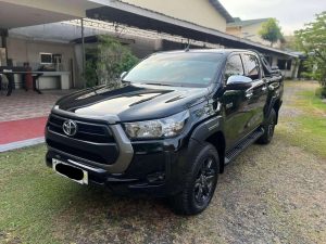 2022 TOYOTA HILUX DOUBLE CAB 2.4 2WD AT Black