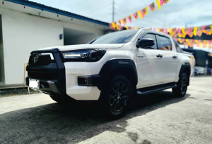2023 TOYOTA HILUX DOUBLE CAB 2.4 2WD AT White