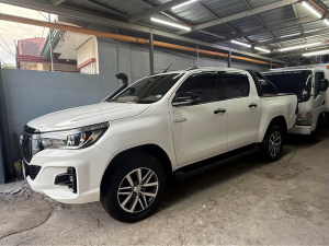 2019 TOYOTA HILUX DOUBLE CAB 2.4 2WD AT White