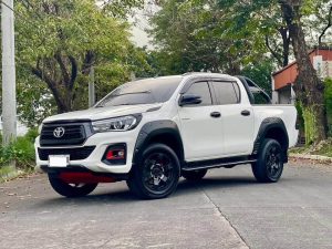 2019 TOYOTA HILUX PICKUP 2.8 4WD AT White