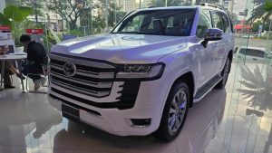 2027 TOYOTA LAND CRUISER SUV 3.3 4WD AT White