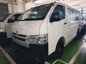 2027 TOYOTA HIACE VAN 3.0 2WD MT White