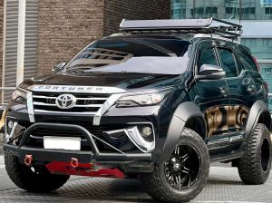 2020 TOYOTA FORTUNER SUV 2.4 2WD AT Black