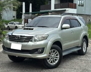 2013 TOYOTA FORTUNER SUV 2.5 2WD AT Silver
