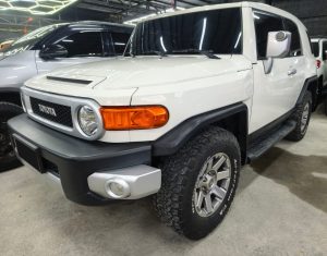 2015 TOYOTA LAND CRUISER FJ SUV 4.0 4WD AT White
