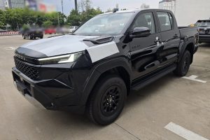 2027 TOYOTA HILUX DOUBLE CAB 2.8 2WD AT Black