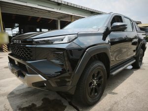 2027 TOYOTA HILUX DOUBLE CAB 2.8 4WD AT Black