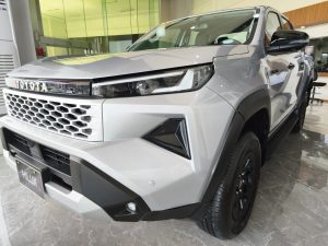 2026 TOYOTA HILUX DOUBLE CAB 2.8 2WD AT Silver
