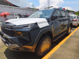 2026 TOYOTA HILUX DOUBLE CAB 2.8 2WD AT Black