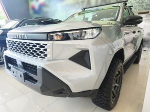 2026 TOYOTA HILUX DOUBLE CAB 2.8 2WD AT White