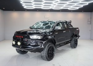 2016 TOYOTA HILUX REVO J SMART CAB 2.4 4WD AT Black