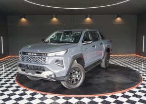 2026 TOYOTA HILUX TRAVO OVERLAND PLUS DOUBLE CAB 2.8 4WD AT Gray