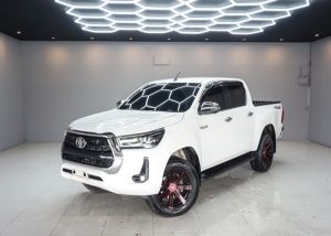 2022 TOYOTA HILUX REVO MID DOUBLE CAB 2.4 2WD AT White